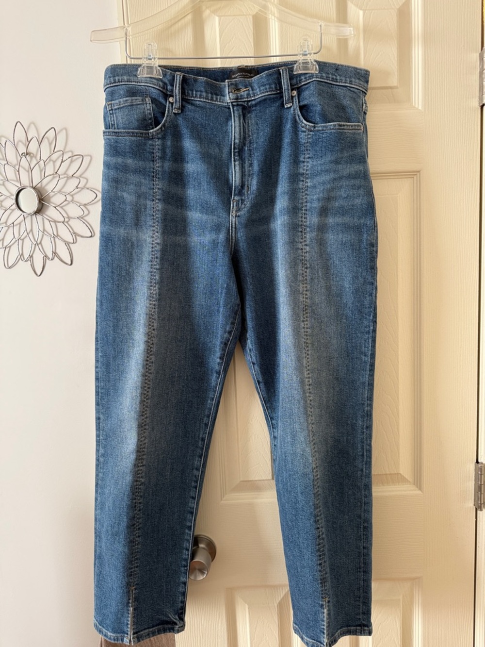Banana Republic women’s Slim Straight Blue Jeans